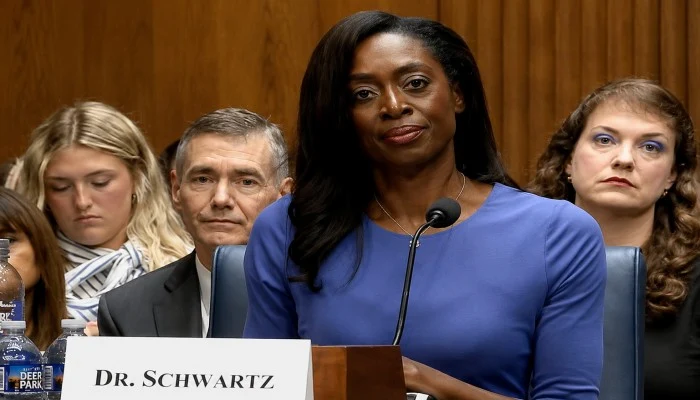 Qui est la Dre Erica Schwartz